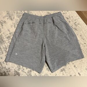 Lululemon Men’s Pace Breaker Shorts 8” L